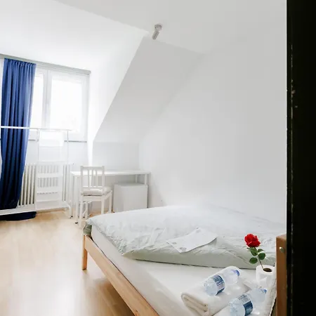 Rustico Inn- Vintage Simple And Easy Parking Direkt Bei Der Olma Nahe Hsg Und Spital *