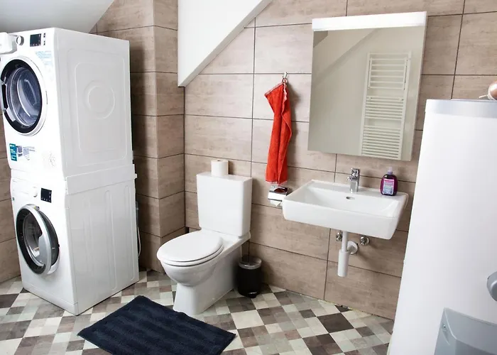 Homestay Rustico - Simple -- Olma Messen & Autobahn 1 Min, Hsg 6 Min, Spital 7min, Guenstige Parkplaetze *