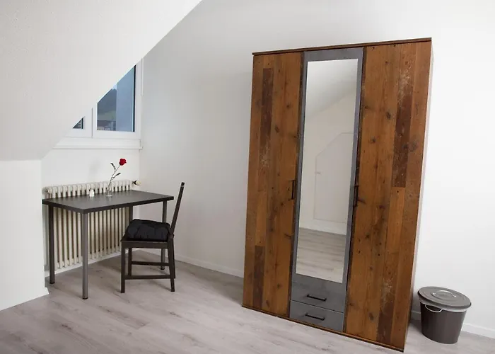 Rustico - Simple -- Olma Messen & Autobahn 1 Min, Hsg 6 Min, Spital 7min, Guenstige Parkplaetze St. Gallen