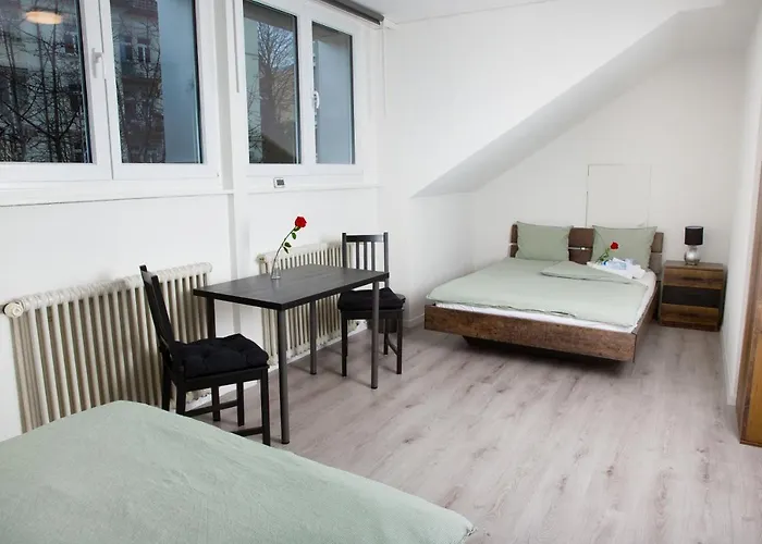 Kwatera prywatna Rustico - Simple -- Olma Messen & Autobahn 1 Min, Hsg 6 Min, Spital 7min, Guenstige Parkplaetze St. Gallen